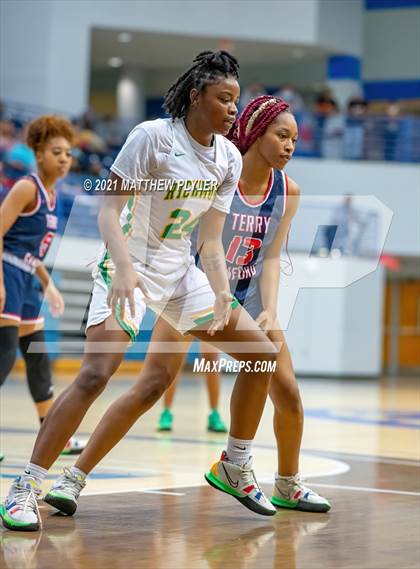 Thumbnail 2 in Terry Sanford vs. Richmond (Cumberland County Holiday Classic - Final - Gil Bowman Bracket) photogallery.
