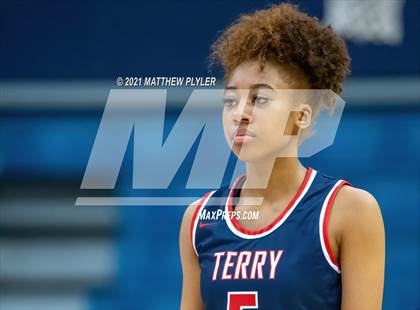 Thumbnail 2 in Terry Sanford vs. Richmond (Cumberland County Holiday Classic - Final - Gil Bowman Bracket) photogallery.