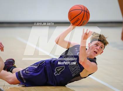 Thumbnail 3 in Piedra Vista vs. Rio Rancho (Jalene Berger Allstate Holiday Hoops Classic) photogallery.