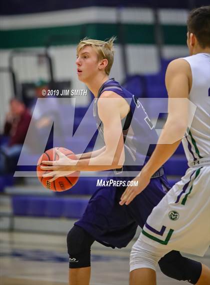 Thumbnail 2 in Piedra Vista vs. Rio Rancho (Jalene Berger Allstate Holiday Hoops Classic) photogallery.