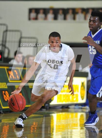 Thumbnail 1 in New Trier vs La Jolla (Horizon Holiday Hoops) photogallery.