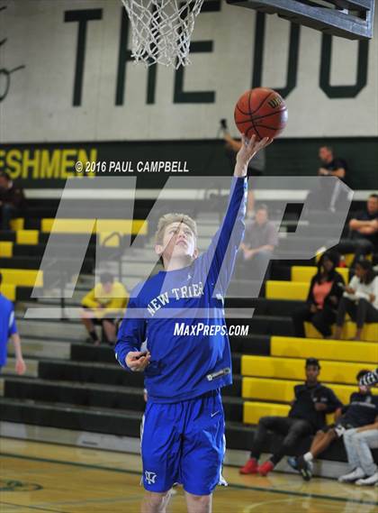Thumbnail 2 in New Trier vs La Jolla (Horizon Holiday Hoops) photogallery.