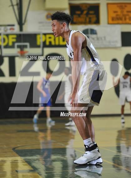 Thumbnail 3 in New Trier vs La Jolla (Horizon Holiday Hoops) photogallery.