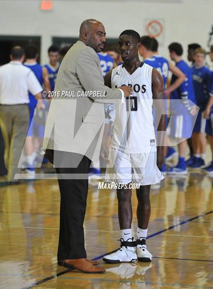 Thumbnail 3 in New Trier vs La Jolla (Horizon Holiday Hoops) photogallery.
