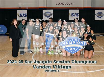 Thumbnail 3 in Roseville vs. Vanden (CIF SJS D3 Final) photogallery.