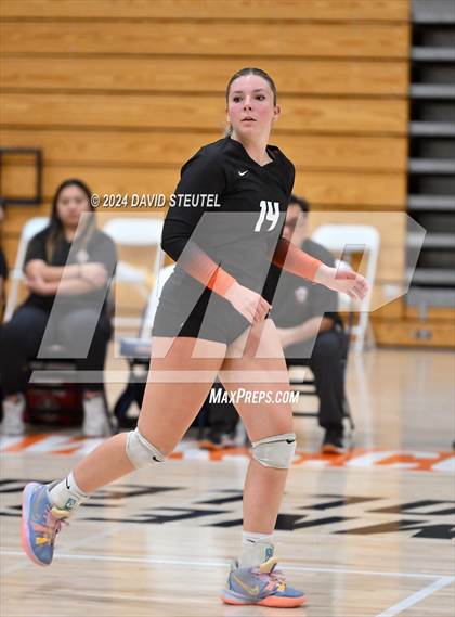 Thumbnail 3 in Roseville vs. Vanden (CIF SJS D3 Final) photogallery.