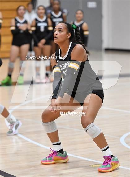 Thumbnail 2 in Roseville vs. Vanden (CIF SJS D3 Final) photogallery.