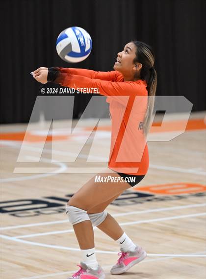 Thumbnail 2 in Roseville vs. Vanden (CIF SJS D3 Final) photogallery.