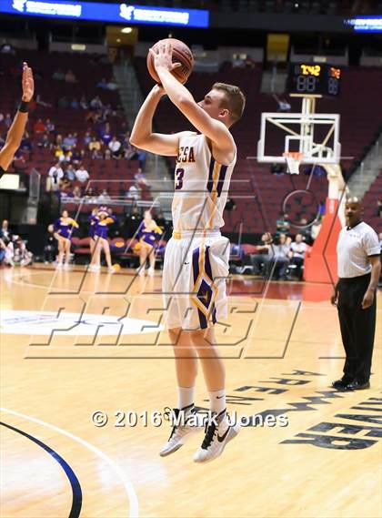 Thumbnail 3 in Mesa vs. Sunnyslope (AIA D1 Final) photogallery.