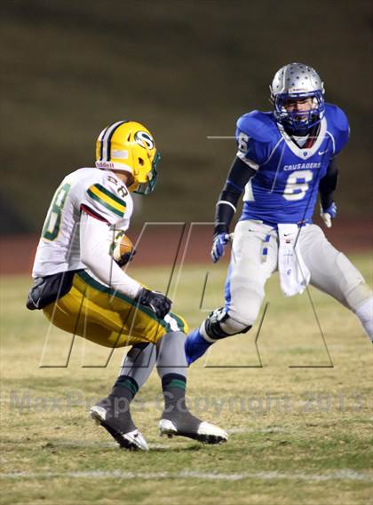 Thumbnail 2 in South vs Kapaun Mt. Carmel (KSHSAA 5A Sub-State Playoff) photogallery.