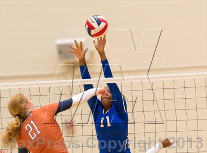 Thumbnail 2 in Madison vs. MacArthur photogallery.