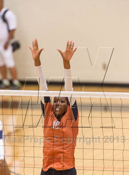 Thumbnail 1 in Madison vs. MacArthur photogallery.