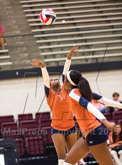 Thumbnail 3 in Madison vs. MacArthur photogallery.
