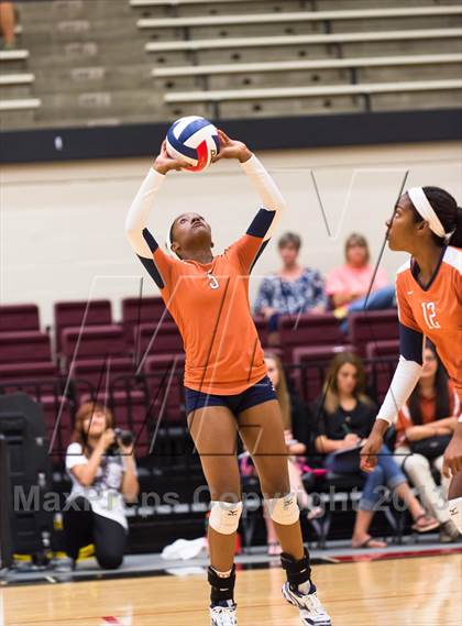 Thumbnail 1 in Madison vs. MacArthur photogallery.