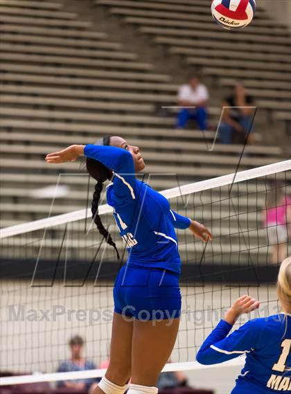 Thumbnail 2 in Madison vs. MacArthur photogallery.