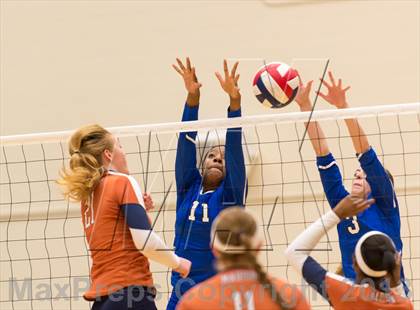 Thumbnail 3 in Madison vs. MacArthur photogallery.