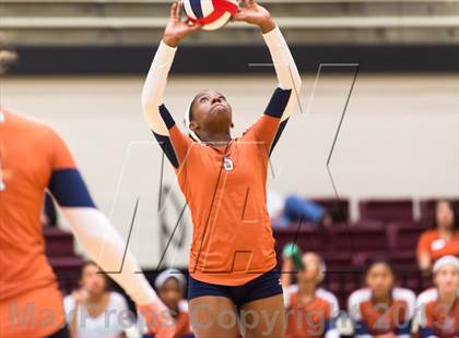 Thumbnail 2 in Madison vs. MacArthur photogallery.