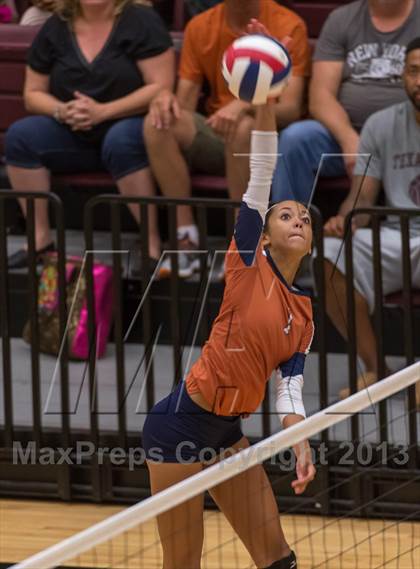 Thumbnail 3 in Madison vs. MacArthur photogallery.