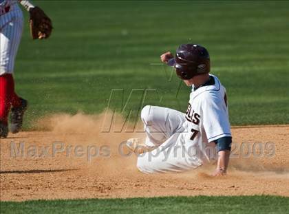 Thumbnail 2 in St. John's vs. Boston College High (MIAA D1 State Final) photogallery.