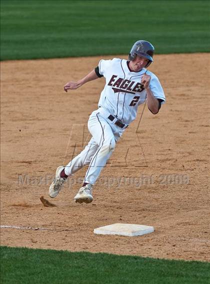 Thumbnail 1 in St. John's vs. Boston College High (MIAA D1 State Final) photogallery.