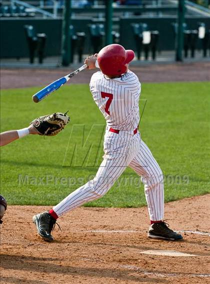 Thumbnail 3 in St. John's vs. Boston College High (MIAA D1 State Final) photogallery.