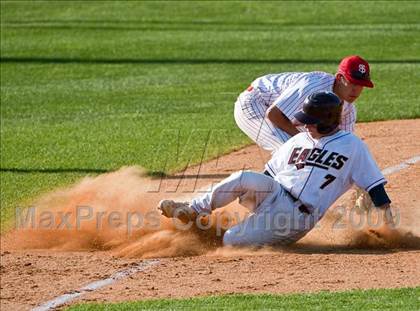 Thumbnail 3 in St. John's vs. Boston College High (MIAA D1 State Final) photogallery.