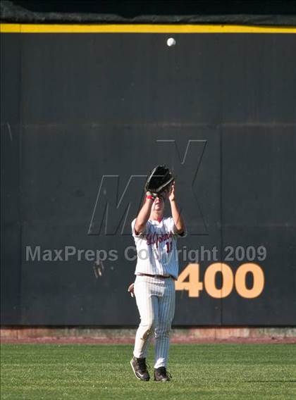 Thumbnail 2 in St. John's vs. Boston College High (MIAA D1 State Final) photogallery.