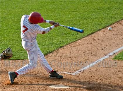 Thumbnail 2 in St. John's vs. Boston College High (MIAA D1 State Final) photogallery.