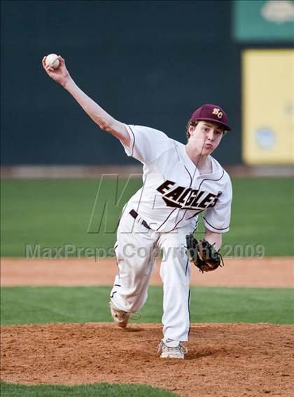 Thumbnail 2 in St. John's vs. Boston College High (MIAA D1 State Final) photogallery.