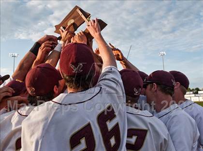 Thumbnail 1 in St. John's vs. Boston College High (MIAA D1 State Final) photogallery.