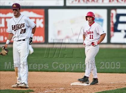 Thumbnail 2 in St. John's vs. Boston College High (MIAA D1 State Final) photogallery.