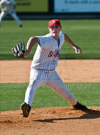 Thumbnail 1 in St. John's vs. Boston College High (MIAA D1 State Final) photogallery.