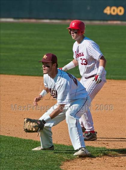 Thumbnail 1 in St. John's vs. Boston College High (MIAA D1 State Final) photogallery.
