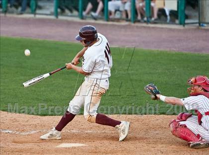 Thumbnail 2 in St. John's vs. Boston College High (MIAA D1 State Final) photogallery.