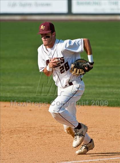 Thumbnail 3 in St. John's vs. Boston College High (MIAA D1 State Final) photogallery.