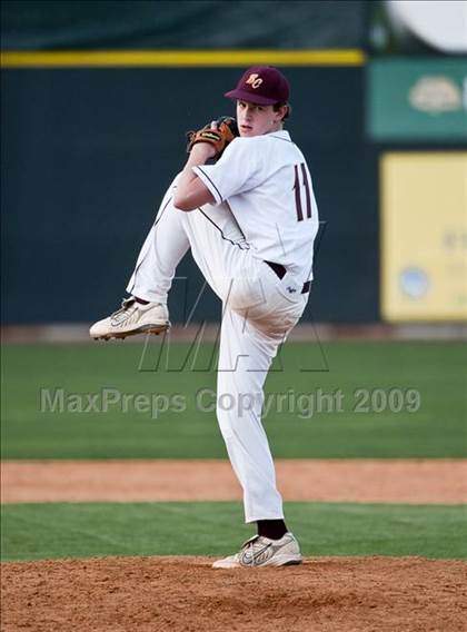 Thumbnail 3 in St. John's vs. Boston College High (MIAA D1 State Final) photogallery.