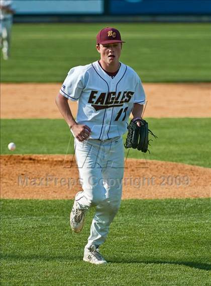 Thumbnail 2 in St. John's vs. Boston College High (MIAA D1 State Final) photogallery.