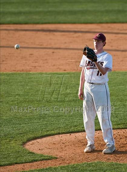 Thumbnail 3 in St. John's vs. Boston College High (MIAA D1 State Final) photogallery.