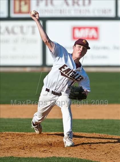 Thumbnail 1 in St. John's vs. Boston College High (MIAA D1 State Final) photogallery.