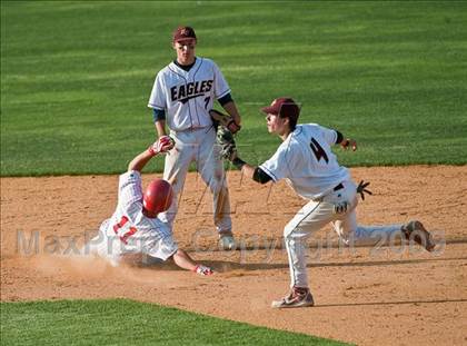Thumbnail 1 in St. John's vs. Boston College High (MIAA D1 State Final) photogallery.