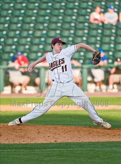 Thumbnail 3 in St. John's vs. Boston College High (MIAA D1 State Final) photogallery.