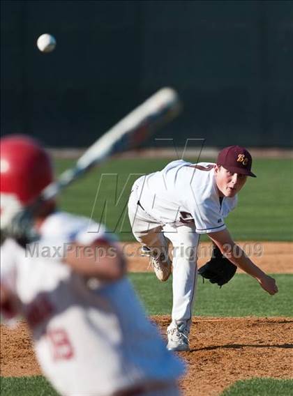 Thumbnail 2 in St. John's vs. Boston College High (MIAA D1 State Final) photogallery.