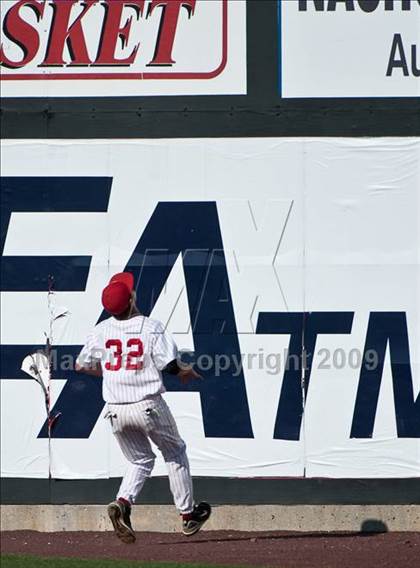 Thumbnail 3 in St. John's vs. Boston College High (MIAA D1 State Final) photogallery.