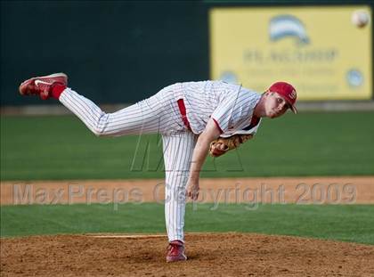 Thumbnail 3 in St. John's vs. Boston College High (MIAA D1 State Final) photogallery.