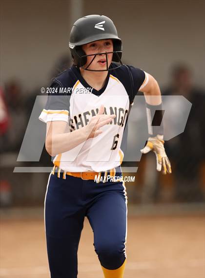 Thumbnail 2 in Shenango @ Laurel photogallery.