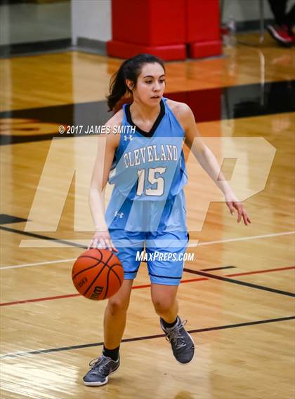 Thumbnail 2 in Cleveland vs. Sandia (Joe Armijo Basketball Classic @ Albuquerque Academy) photogallery.
