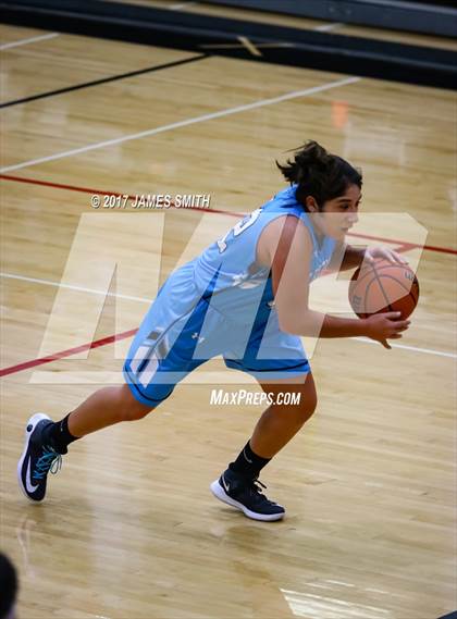 Thumbnail 1 in Cleveland vs. Sandia (Joe Armijo Basketball Classic @ Albuquerque Academy) photogallery.