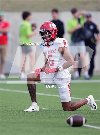 Thumbnail 2 in Westlake vs. North Shore (UIL 6A Football Semifinal Playoff) photogallery.