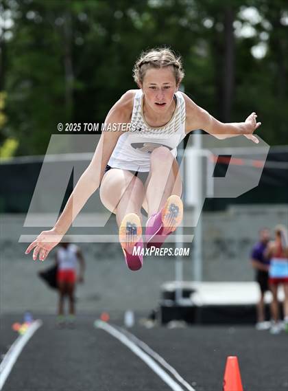 Thumbnail 2 in NCHSAA 4A West Regional (Long Jump) photogallery.