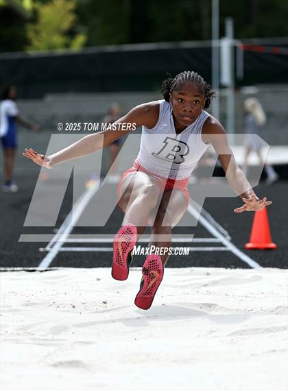 Thumbnail 2 in NCHSAA 4A West Regional (Long Jump) photogallery.